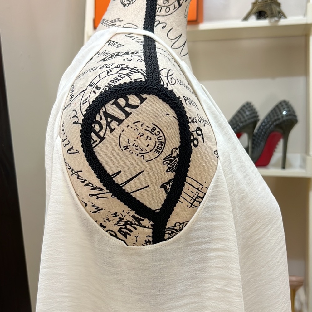 Ellen Tracy Cold Shoulder Blouse - Picture 8 of 14